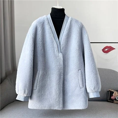 

2023 Autumn Women Winter Fashion V-neck Sheep Shearing Coats Female Genuine Lamb Fur Jackets Ladies Long Warm Overcoats Q28