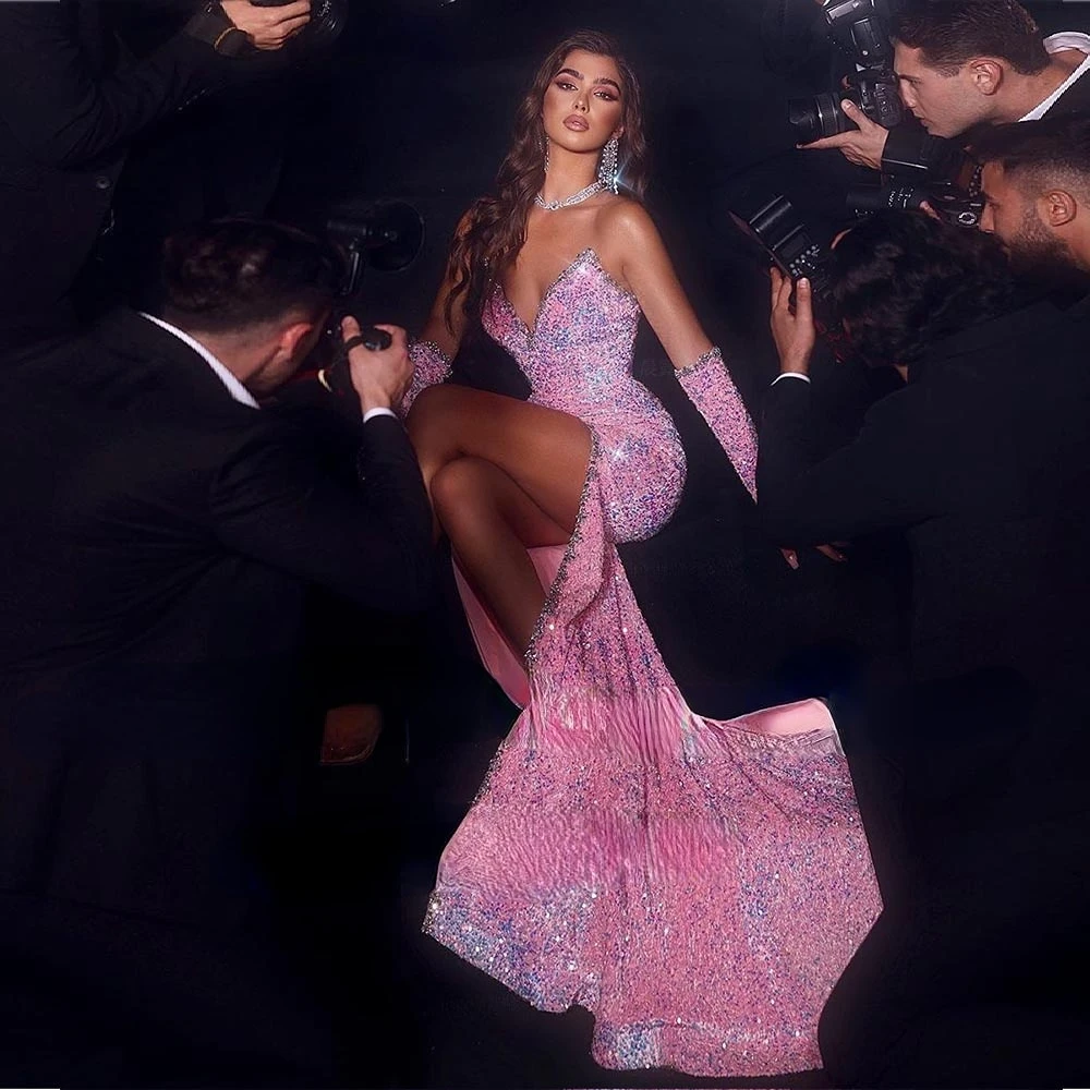 

2023 Mermaid Prom Dresses Pink Sparkle Exquisite Women V-Neck Beading Trumpet Formal Evening Gowns Split Sexy Formal Party