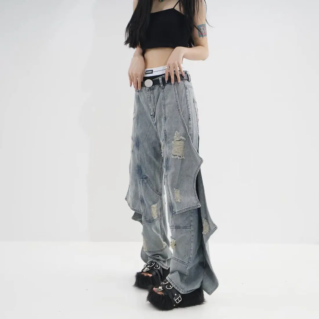 Рисунок 2 - Женские джинсы с широкими штанинами