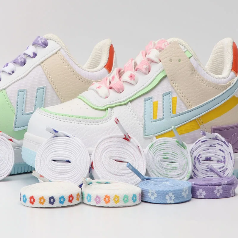 Heart Love Flat Shoelaces with Daisies and Sakura Design