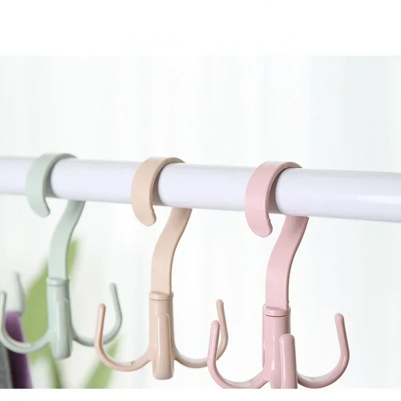 1 Pcs Of Rotatable 4-claw Multi-purpose Hanging Hooks Clothes Hangers Neckties Scarves Clothes And Hats Plastic Hangers