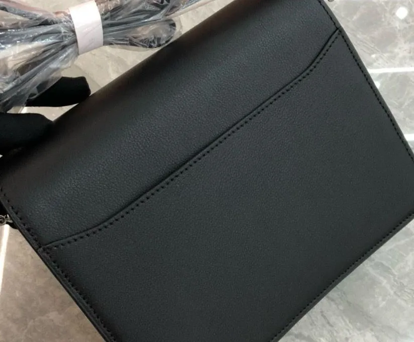 thumbnail image 1 of Mini bolso con caja 2025, nueva moda para mujer, bolso de hombro inclinado de lujo, caja de clase, bolso hobo, bolso de compras de cuero de vaca de gran capacidad, 1 of 3