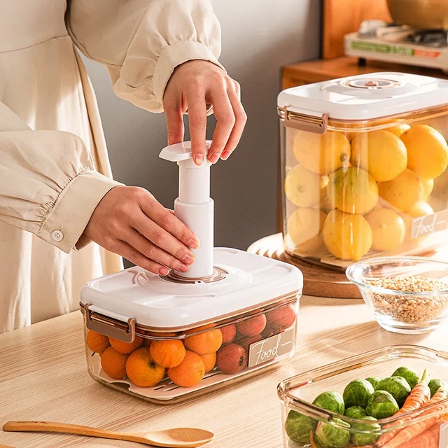 Vacuum Containers for Food Storage Vacuum Sealer Portable Pantry Organization with Manual Pump Airtight Canisters for Vegetables Fruits Meal 1.05l