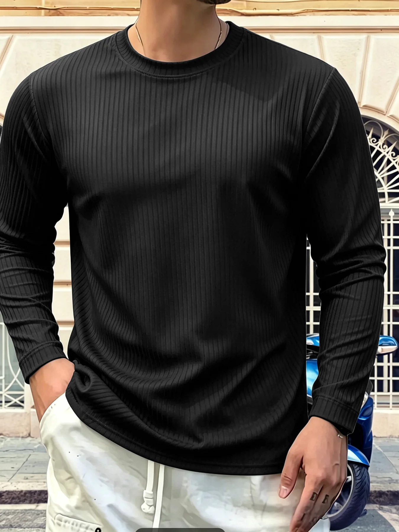 Modisches, texturiertes, vertikal geripptes Herren-Langarmshirt mit Rundhalsausschnitt, elastisches Stretch-Strickoberteil, atmungsaktives Basic-Shirt für den Streetwear-Look