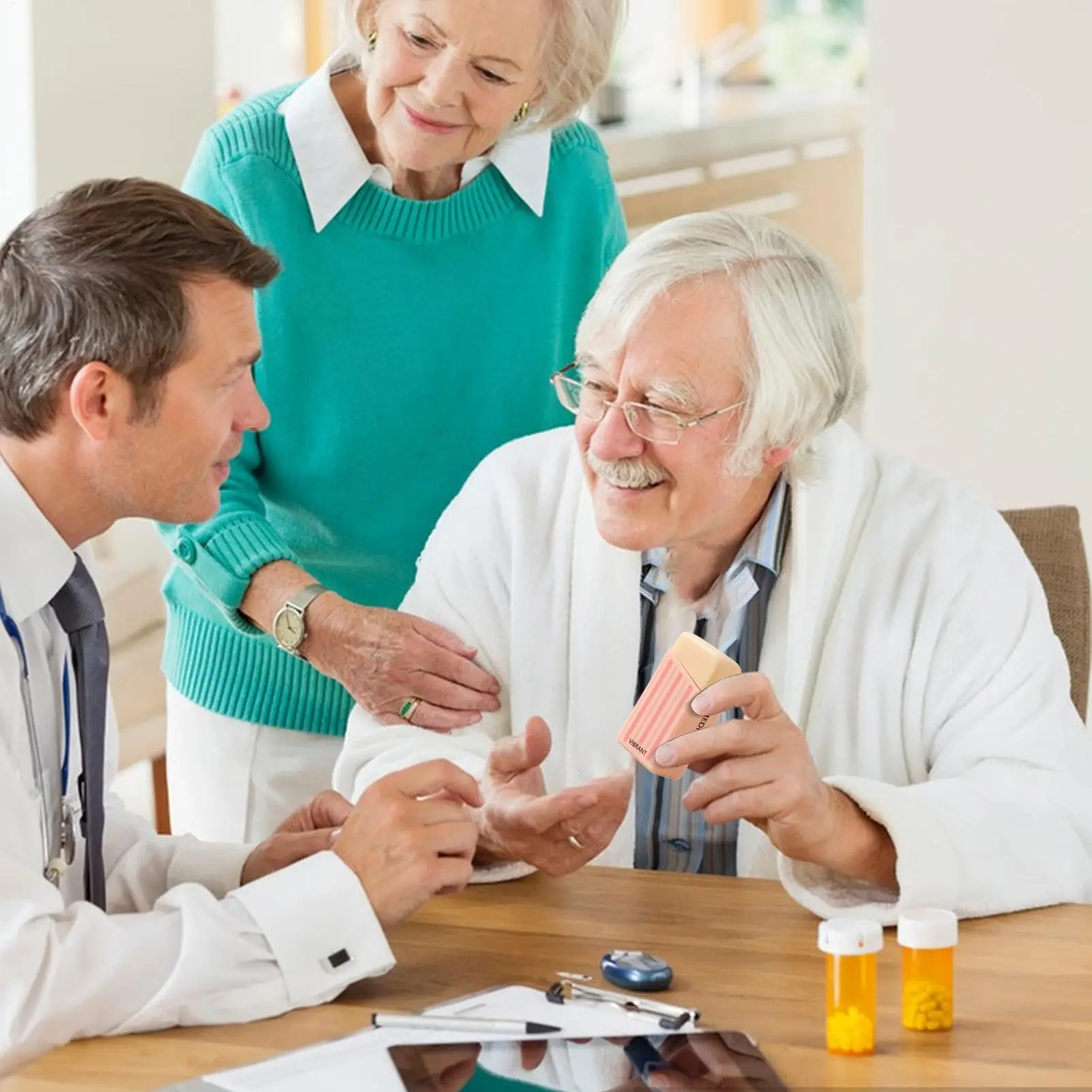 Pill Box Portable Pill Dispenser 7 Day Fish Oil Supplement Storage Holder Container Box For Father Mother Seniors Elderly Pets