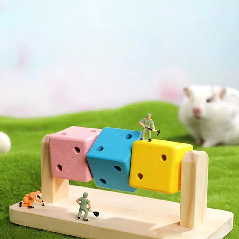 Funny Magic Cube Hamster Toys Solid Wood Toy Teeth Grinding Supplies Golden Bear Parrot Chinchilla Guinea Pig Accessories Rabbit