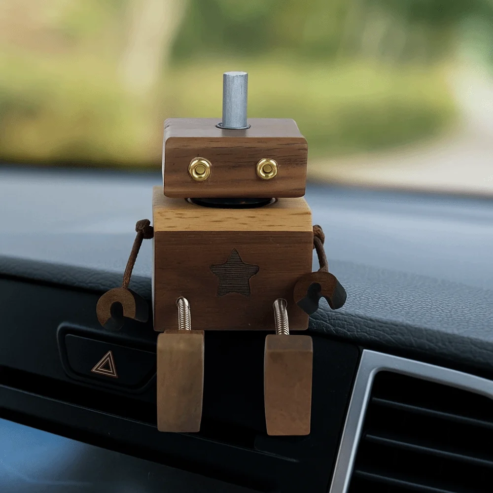 Portable Hand Made Essential Oil Fragrance Expander Wood Cartoon Robot Fragrance Bottle Funny Car Mounted Home