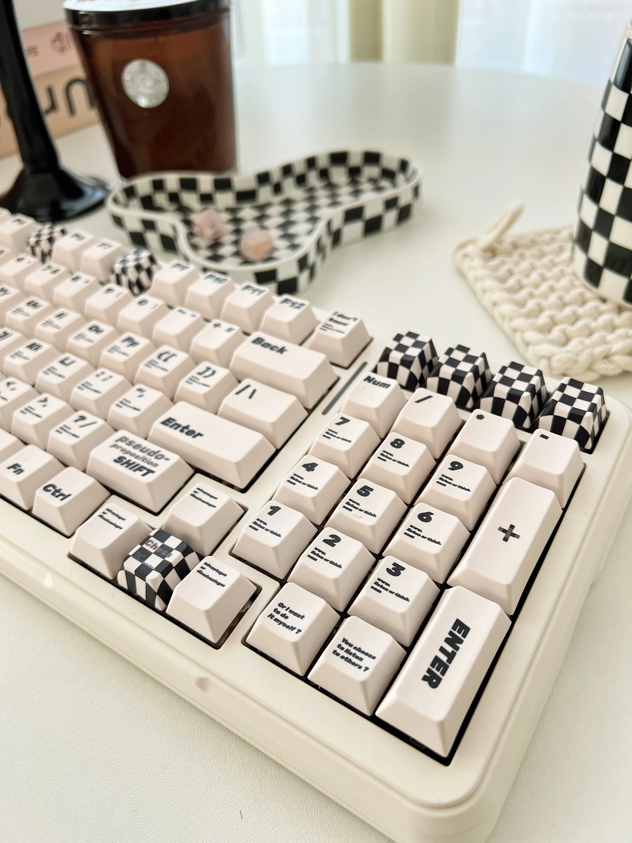 alto material PBT, apto para ANSI, layout