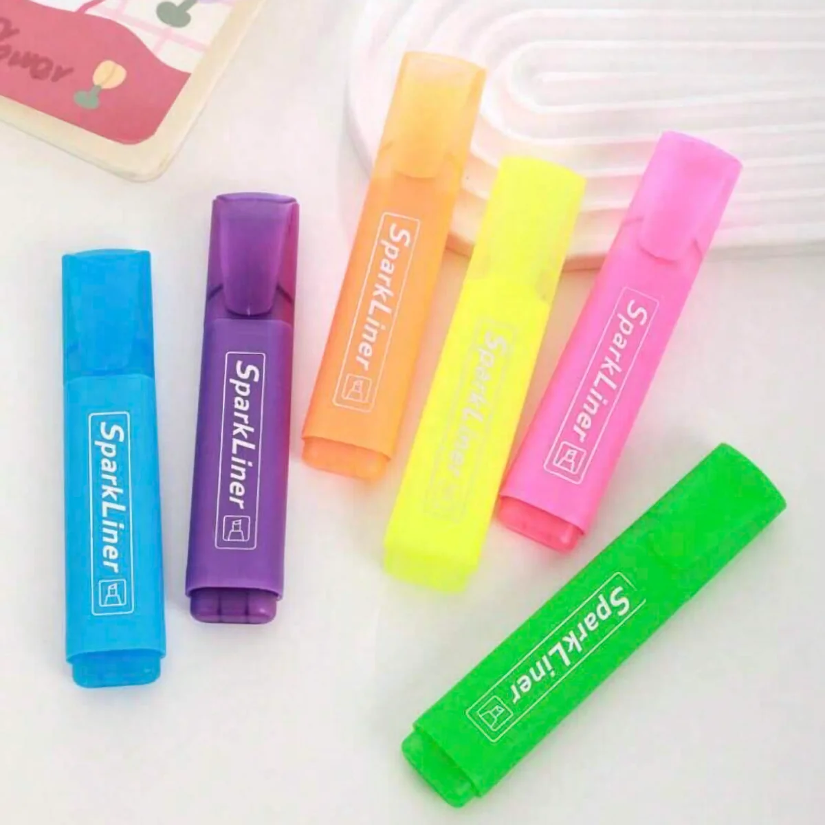 Colorful Highlighter Pen Set-Chisel Tip Markers with Quick-Drying Water-Based Ink 6pcs