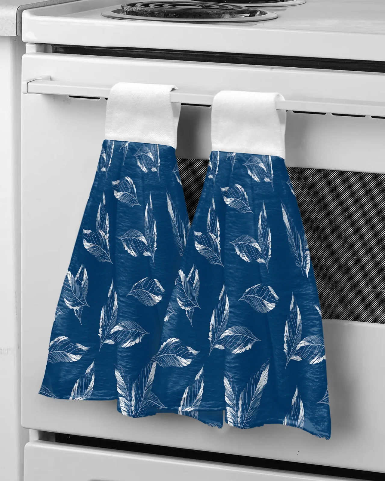 

Leaves Hand Painted Watercolor Hand Towels Microfiber Hanging Cloth Quick Dry Cleaning Cloth Xmas Kitchen Towel