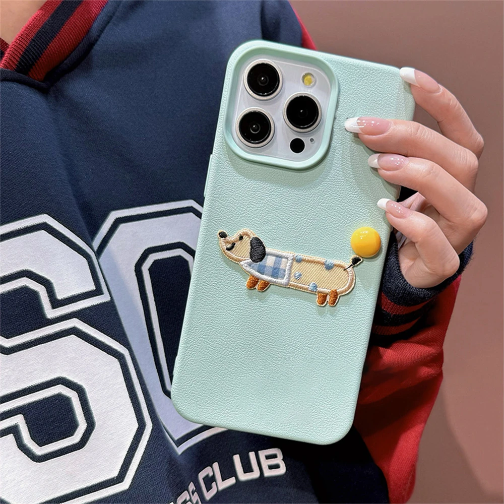 Étui en cuir à motif de boule de chiot de dinosaure brodé en 3D coréen mignon pour iPhone 15 Pro Max 14 Pro 13 12 11 couverture souple de dessin animé_voghion.com