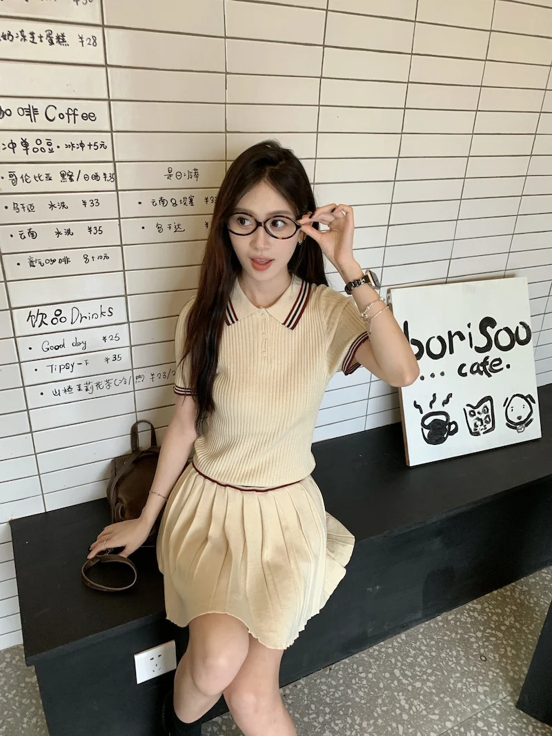 Autumn Knitted Two-piece Skirt Set Women Turn-down Collar Short Sleeve Top Pleated Mini Skirt Korean Fashion Knitting Outfits