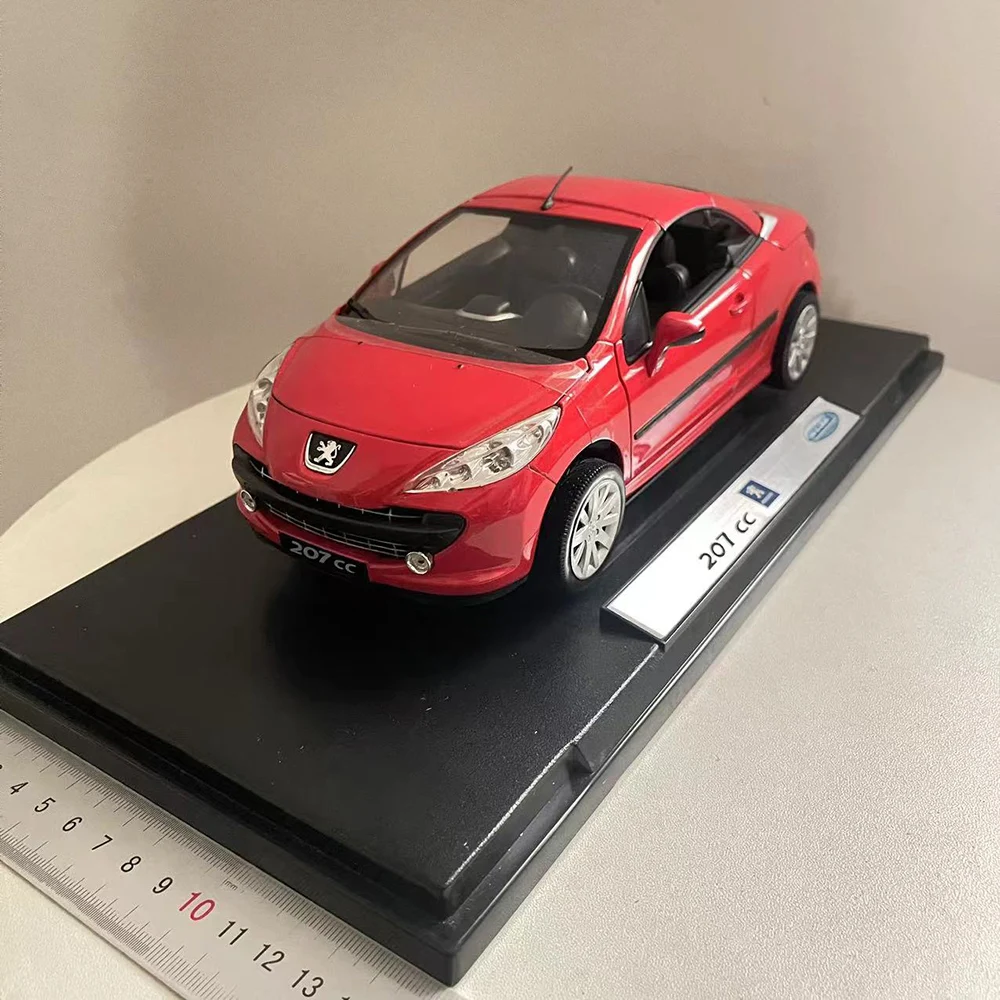 1/18 ノレブ製モデルカープジョー 207 cc ホワイト