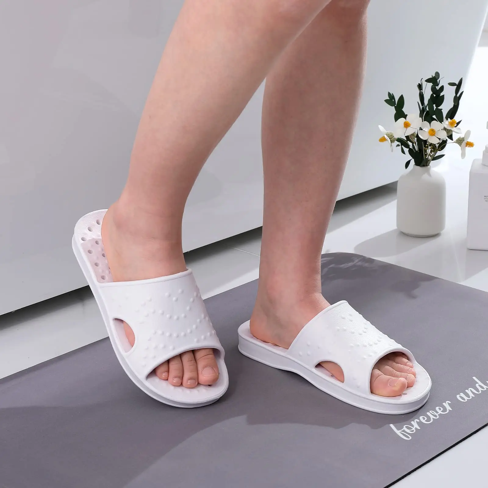 Shevalues Schnelltrocknende Duschpantoffeln für Damen und Herren, rutschfeste Indoor-Slides, weiche Sommer-Badezimmerpantoffeln mit Fußgewölbestütze – Detail 15