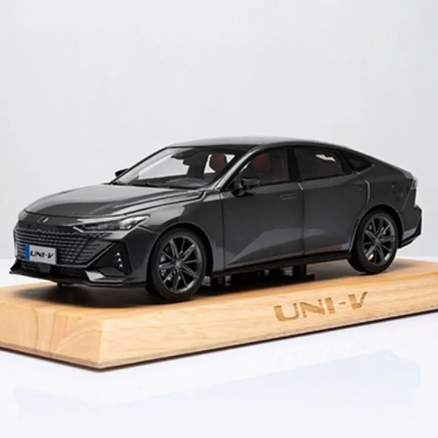 

Модель автомобиля Changan 1:18, модель автомобиля из сплава с деревянной основой, подарок для взрослых
