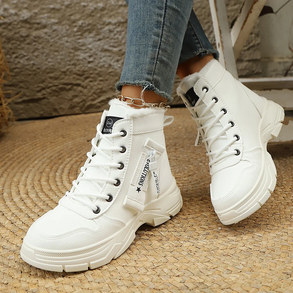 Women's Fashionable Velvet Warm Casual Short Boots Autumn Winter Style Increased Wear-resistant High-top Lace-up Boots for Women
