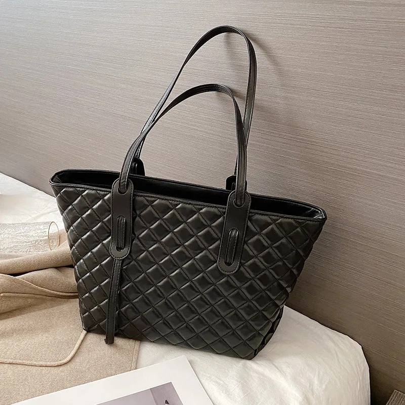 

Shoulder Bags Women PU Bag Girl Travel Party Organizer with Button Handbag Fashion Outdoor Leisure Shopping Bag