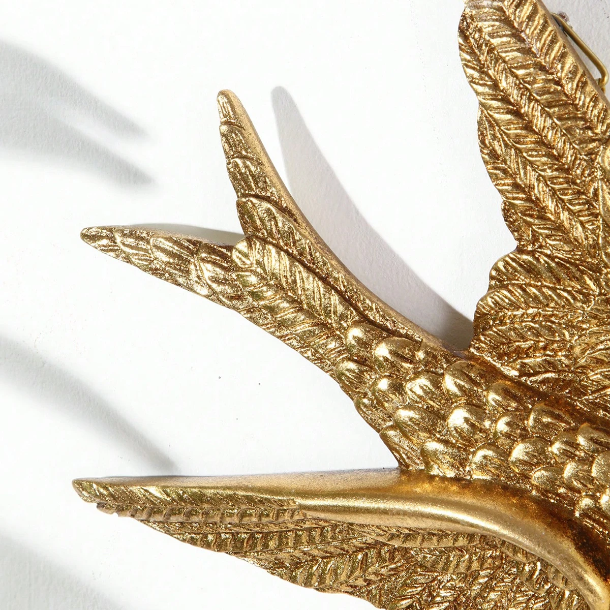 1 piece, 3.8*4.7/5.6*6.6 inch resin material retro gold flying swallow home wall decoration wall hanging
