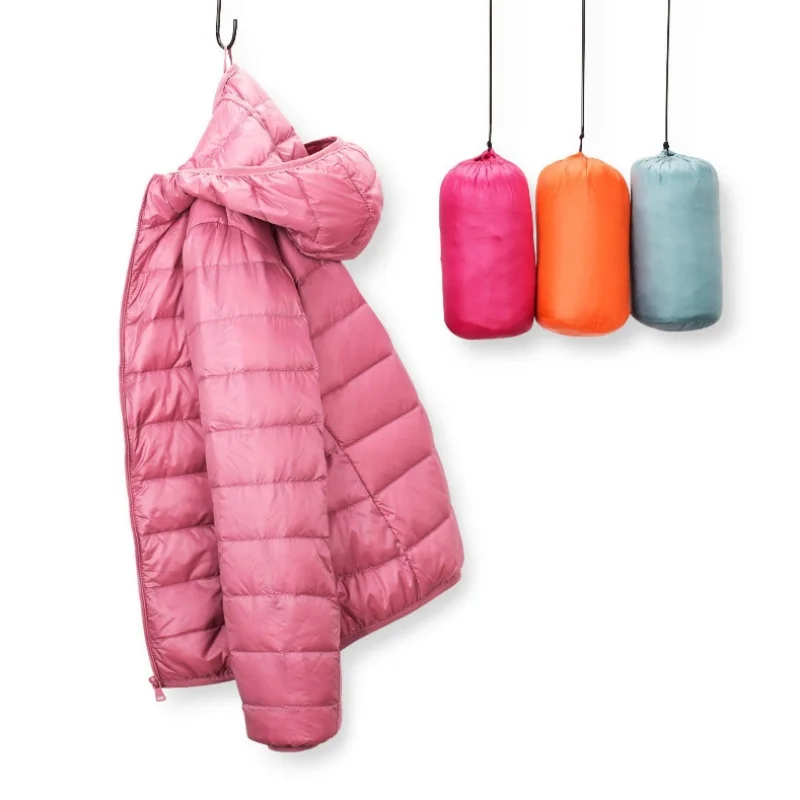 Doudoune à capuche pour femme, vue latérale