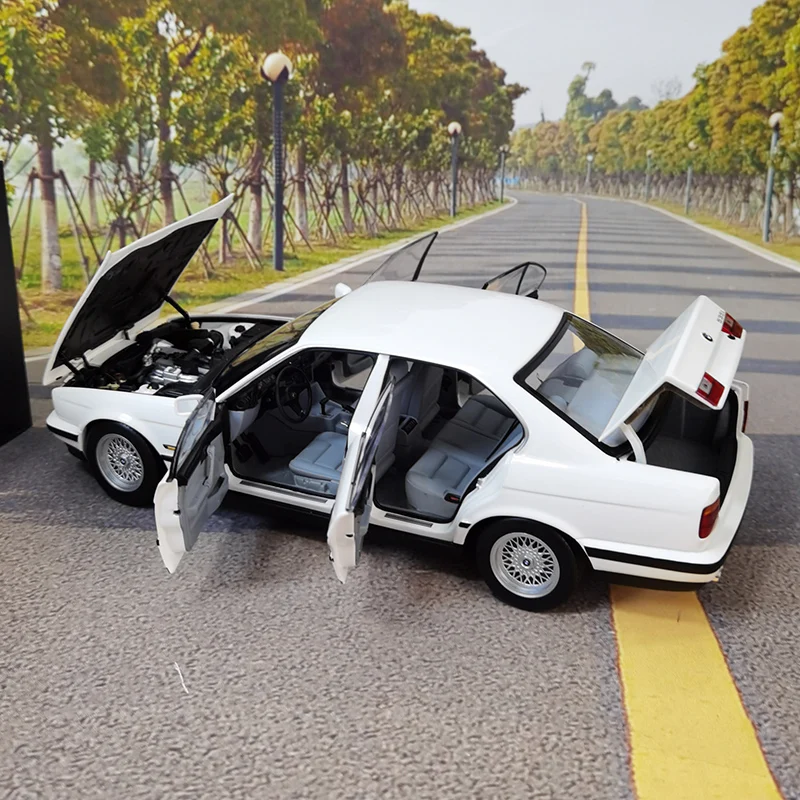 ミニカー 505-019 MODEL CAR 1/18 BMW 5-Series E34 BMW 5-Series E34 MODEL CAR 1/18 505-019 miniature figure | eBay