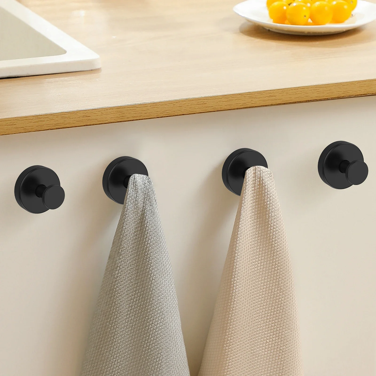 New 4Pcs Suction Cup Hooks Holds up to 15lbs Suction Hook Reusable Vacuum Cup Hanger Easy to Install Wreath Hook