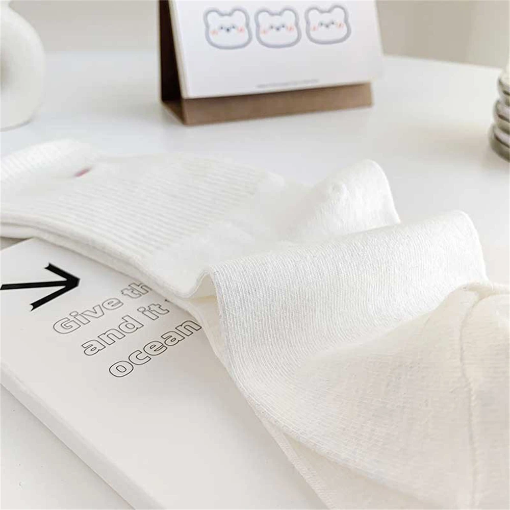 Neue Stickerei Rot Liebe Herz Baumwolle Nette Casual Atmungsaktive Soft Weiß Schwarz Mode Sport Socken Dropship – Detail 19