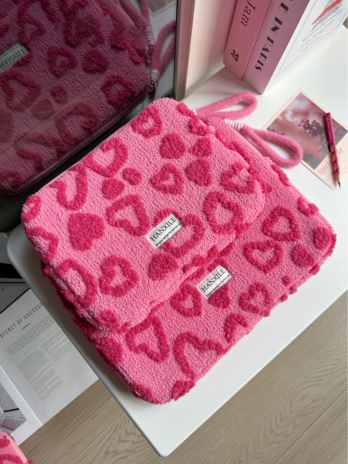 Plush Protective Laptop & Tablet Sleeve - Soft Notebook Storage Bag