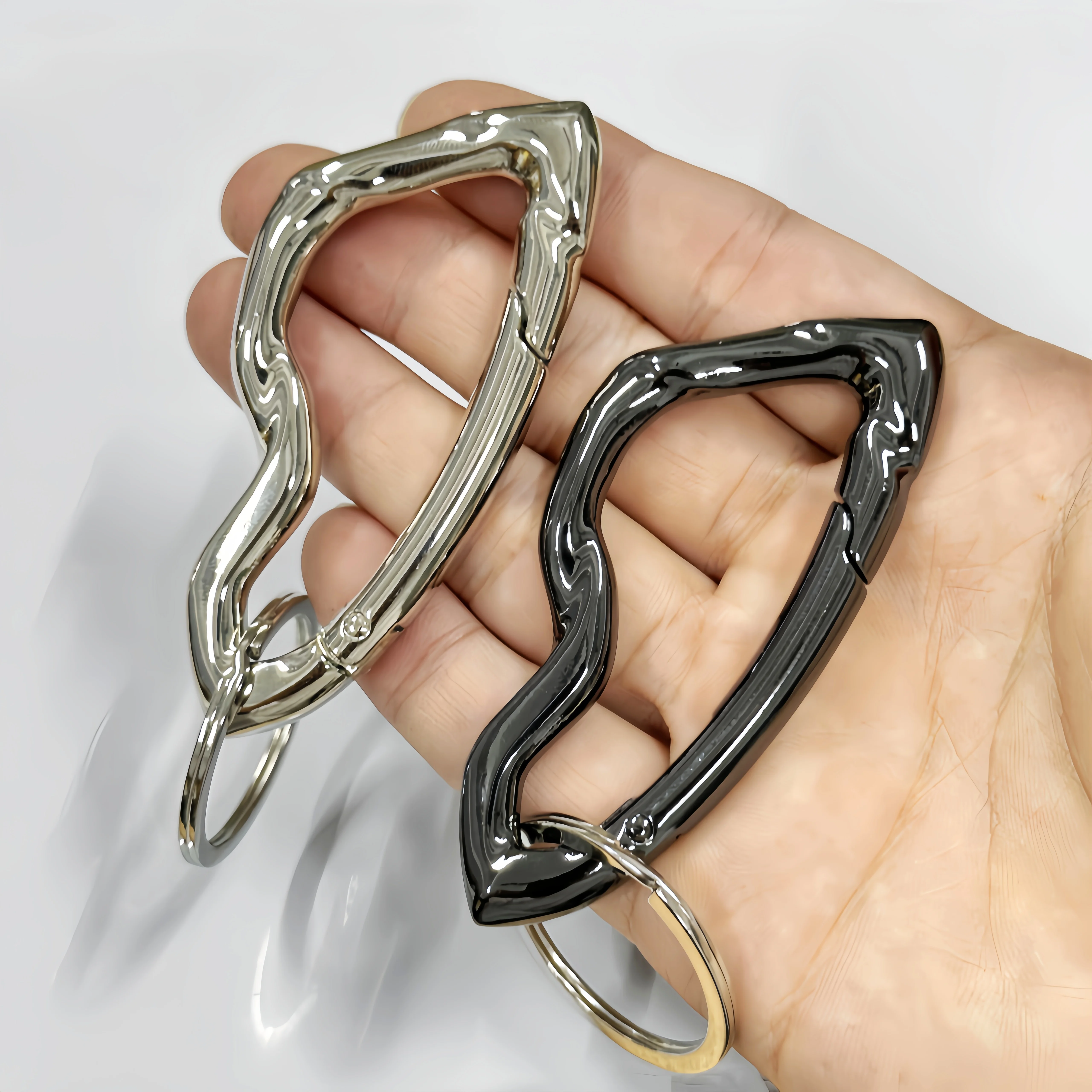 Tomahawk-Shaped Keychain Detail 1