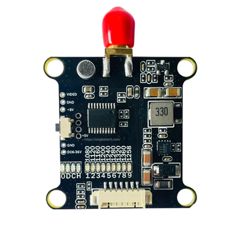 Module VTX longue portée 1.2G avec câbles et antenne, prêt pour installation sur drone de course.