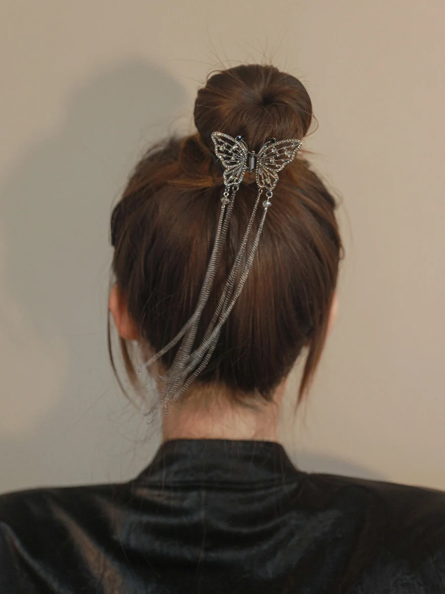 Braid Hack: No Elastic with Butterfly Half Up Claw Clip