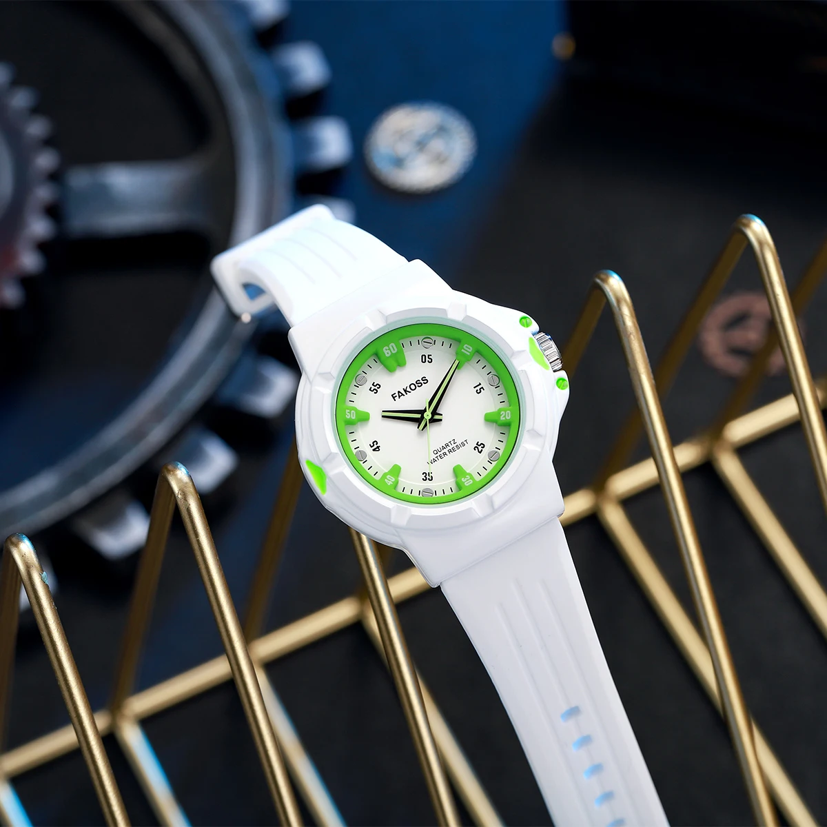 2024 New WWOOR  Men's Watches Sport Silicone Strap Quartz Watch Fashion Casual Waterproof  Watch for Men Clock Relogio Masculino