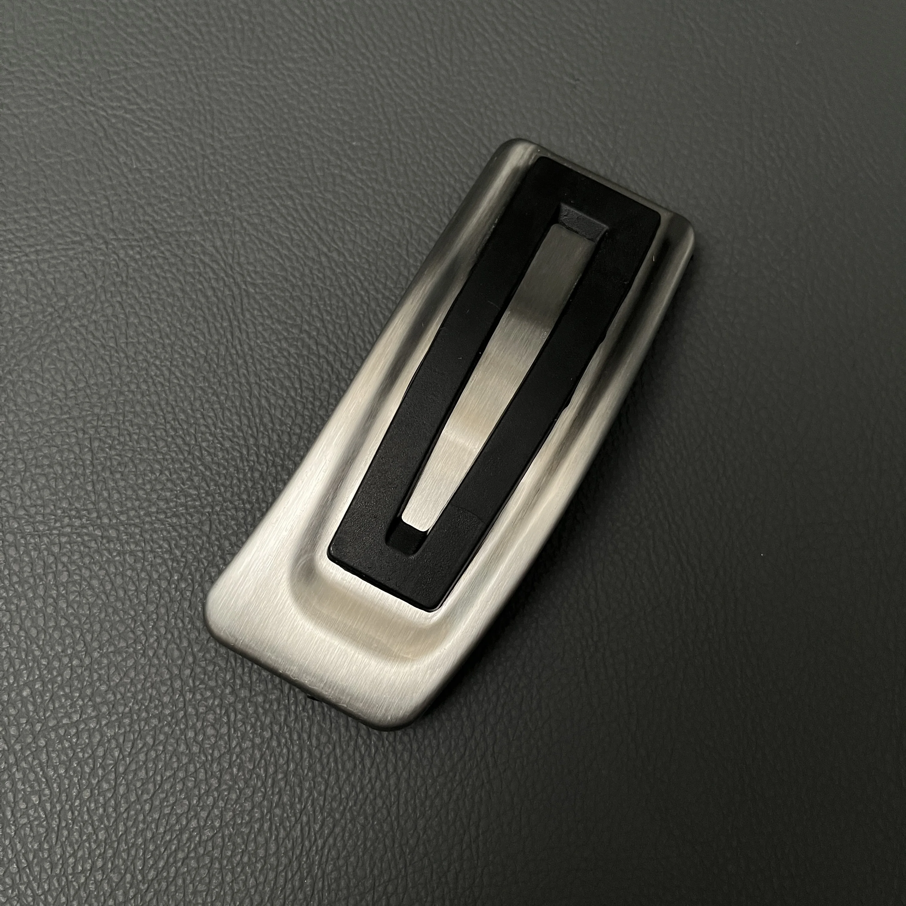 3PCS For Audi A6 C8 Stainless Steel AT Sedan Auto Stainless Steel Fuel Brake Footrest Pedal Car Pedals Pad