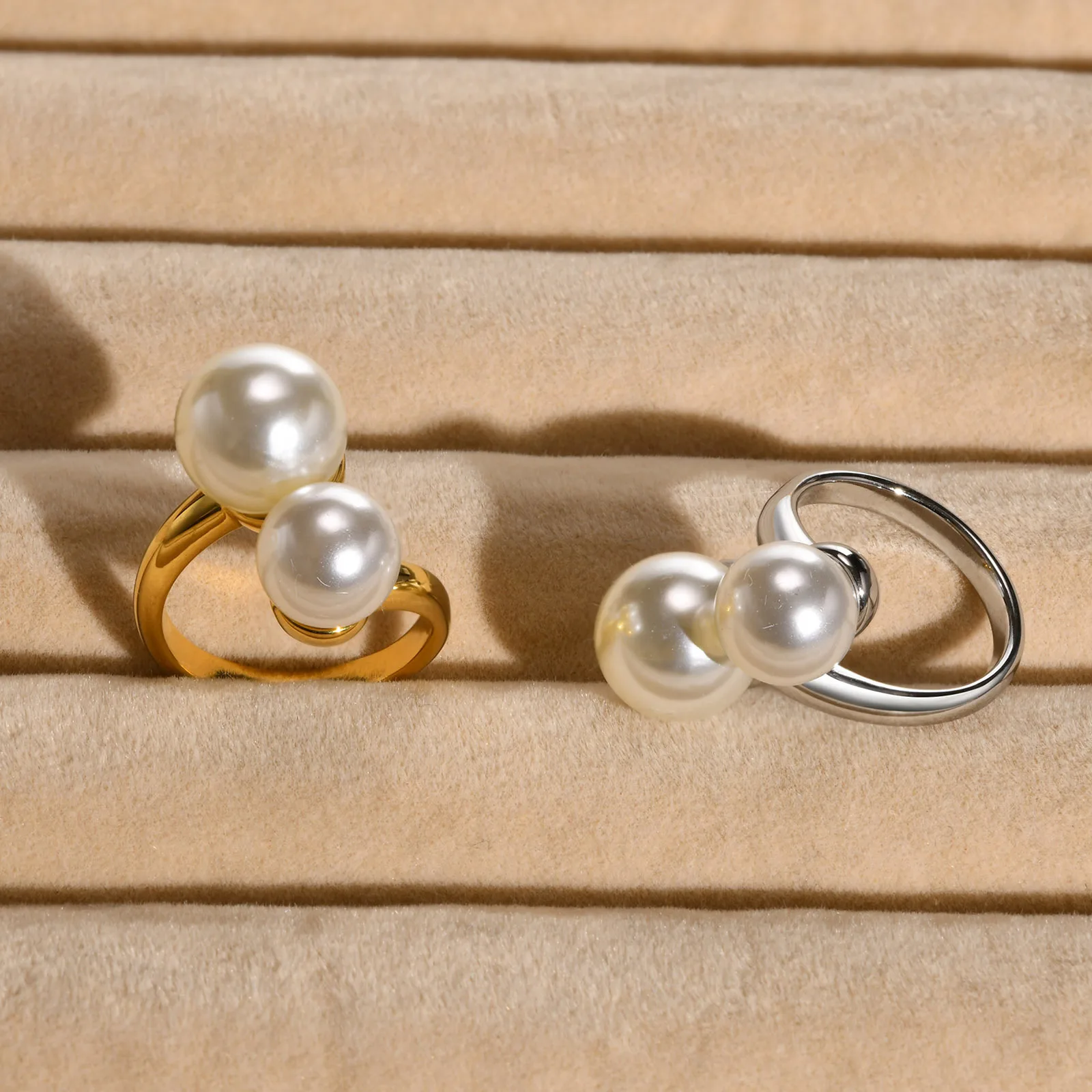 Montatura per anello rettangolare in oro, cabochon grezzo, castone in resina, montaggio ad anello, base con cornice in resina epossidica, regolabile, placcato oro 25 x 10 mm G35857 - Italia