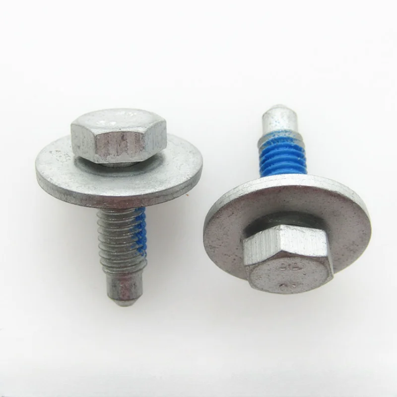 

Крепежный винт для панели брызговиков VW Jetta Santana, Polo M6