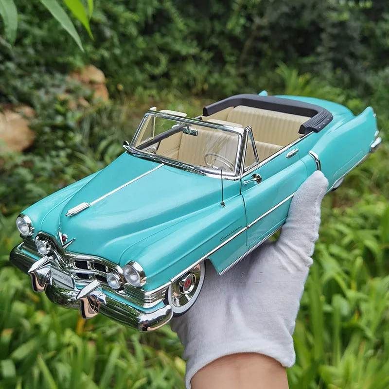

Diecast Alloy 1:18 1950 Devi Series 61 Alloy Classic Car Model Lake Blue Adult Collection Static Display Boy Toy