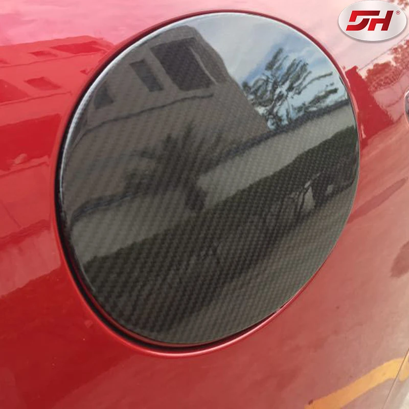 

Automobile Dry Carbon Fiber For Alfa Romeo Giulia Carbon Fiber Fuel Tank Lid 2017-UP