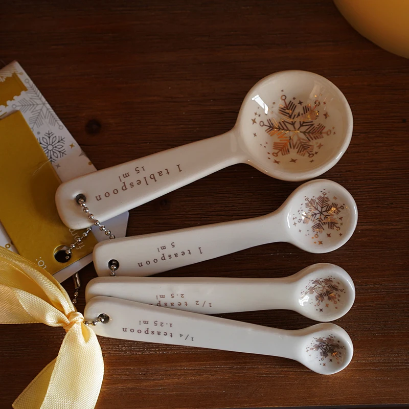 Kitchen Measuring Spoon Set 4 Pcs Christmas candy-colored measuring spoon set Snowflake Style Ceramic Baking Spoon Set Measuring Cups Mini Coffee Spoons