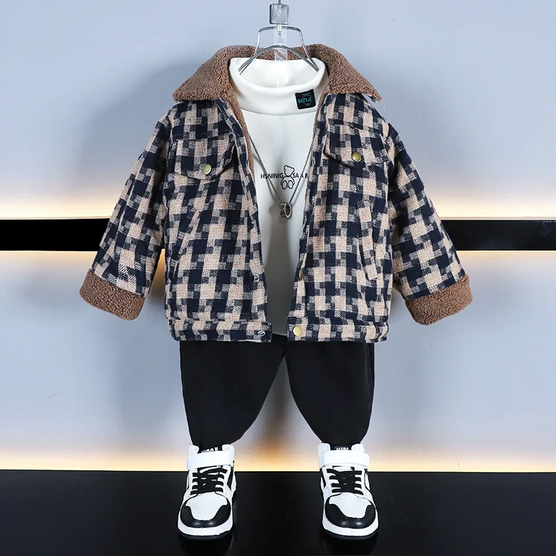 

Boys woolen jacket winter 2023 new children's foreign style plush warm jacket top fashionable thickened short overcoat