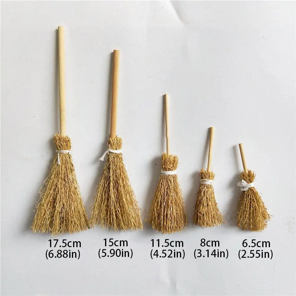 5pcs/Bag Hand Tying Scene Mini Broom Witch Tool Ornaments Witch Straw Brooms Kitchen Garden 1:12 Dollhouse Decor Halloween