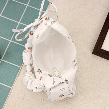 حقيبة كتف أنيقة من النايلون المزين بالزهور - محفظة أنيقة تحت الإبط مع حزام ثابت وسحاب للإغلاق للنساء 4