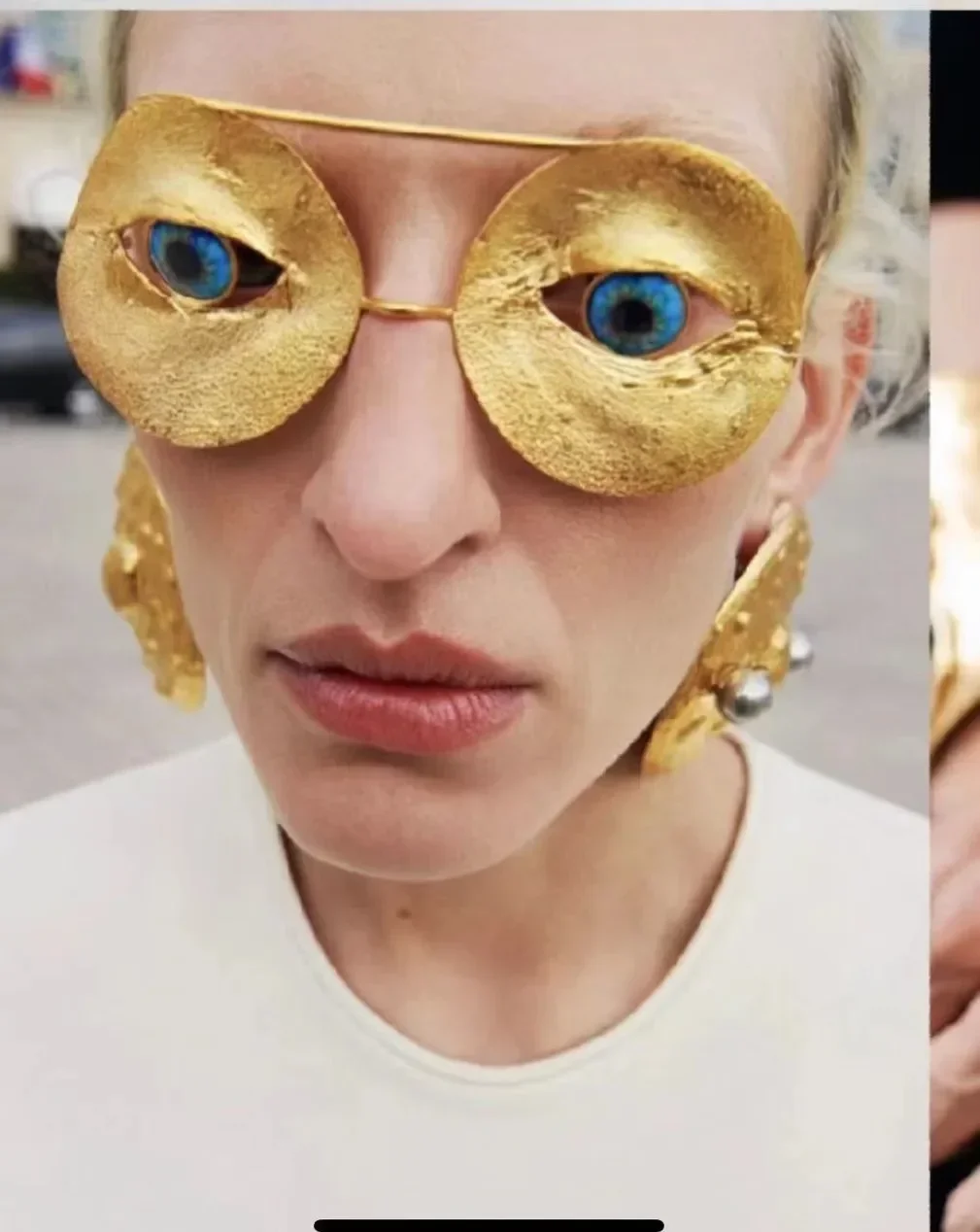 

2024 America Fashion Trend Niche Design Brass Material Glasses Exaggerated Personal Unique Charm Devil Eye