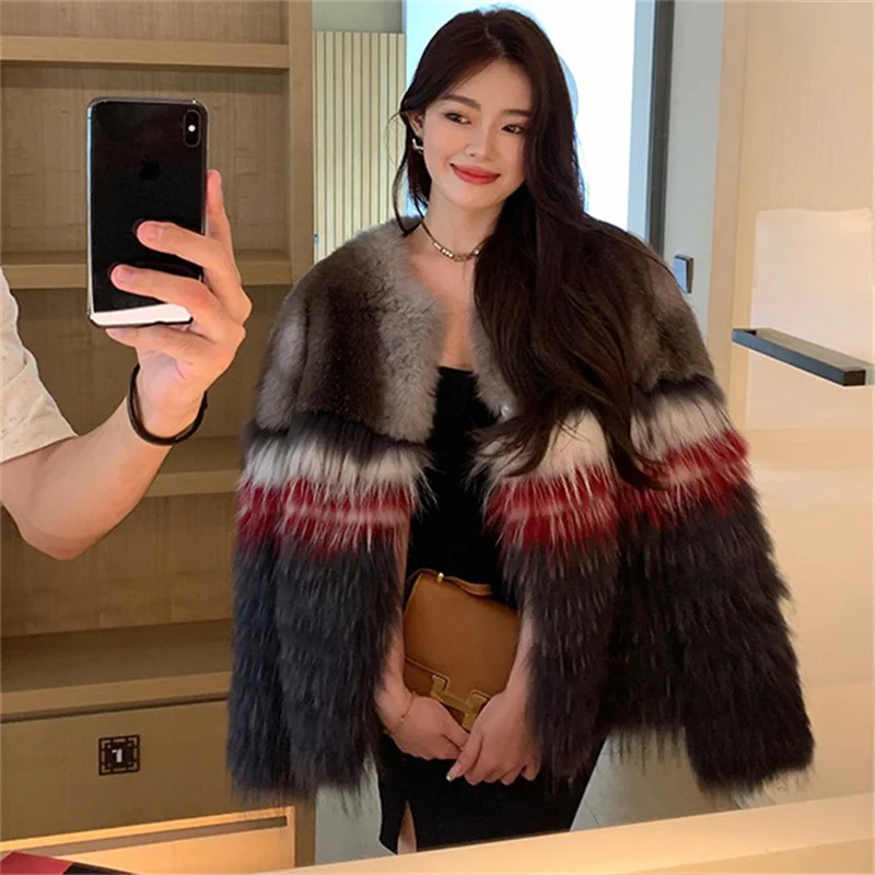 Рисунок 4 - Женское зимнее теплое пальто из лисьего меха