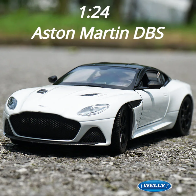 

WELLY 1:24 Aston Martin DBS Superlaggera Alloy Car Model Diecast Toy Vehicle High Simitation Cars Toys For Children Kids Gifts
