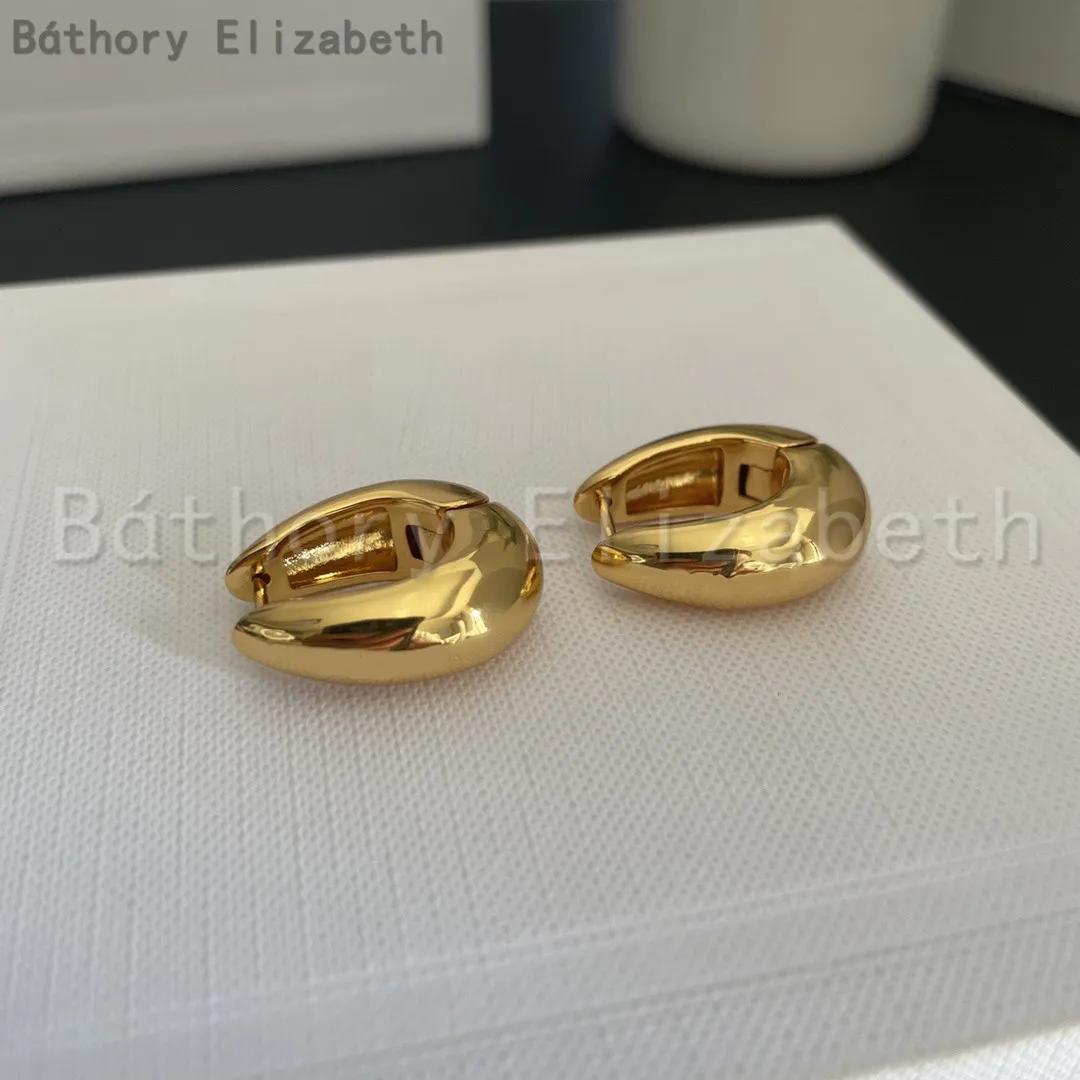

Elizabeth Báthory Fashion Boutique Designer Brand Brass Plated 18K Gold Small Round Earrings Woman Luxury Jewelry Birthday Gift