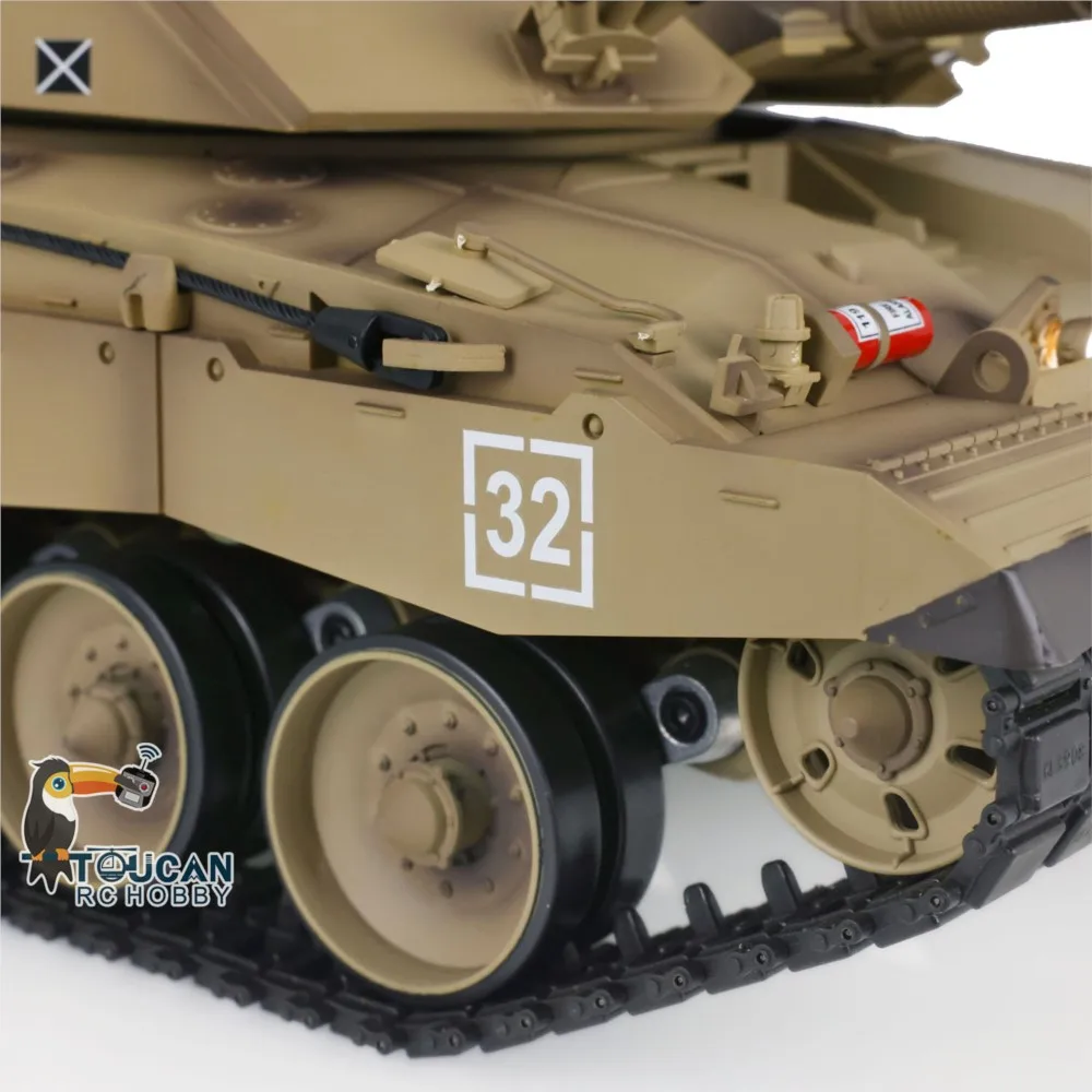 Char HengLong RC 1/16 avec fumée, BB et combat infrarouge - Tank robot télécommandé, vue arrière avec la trappe ouverte.