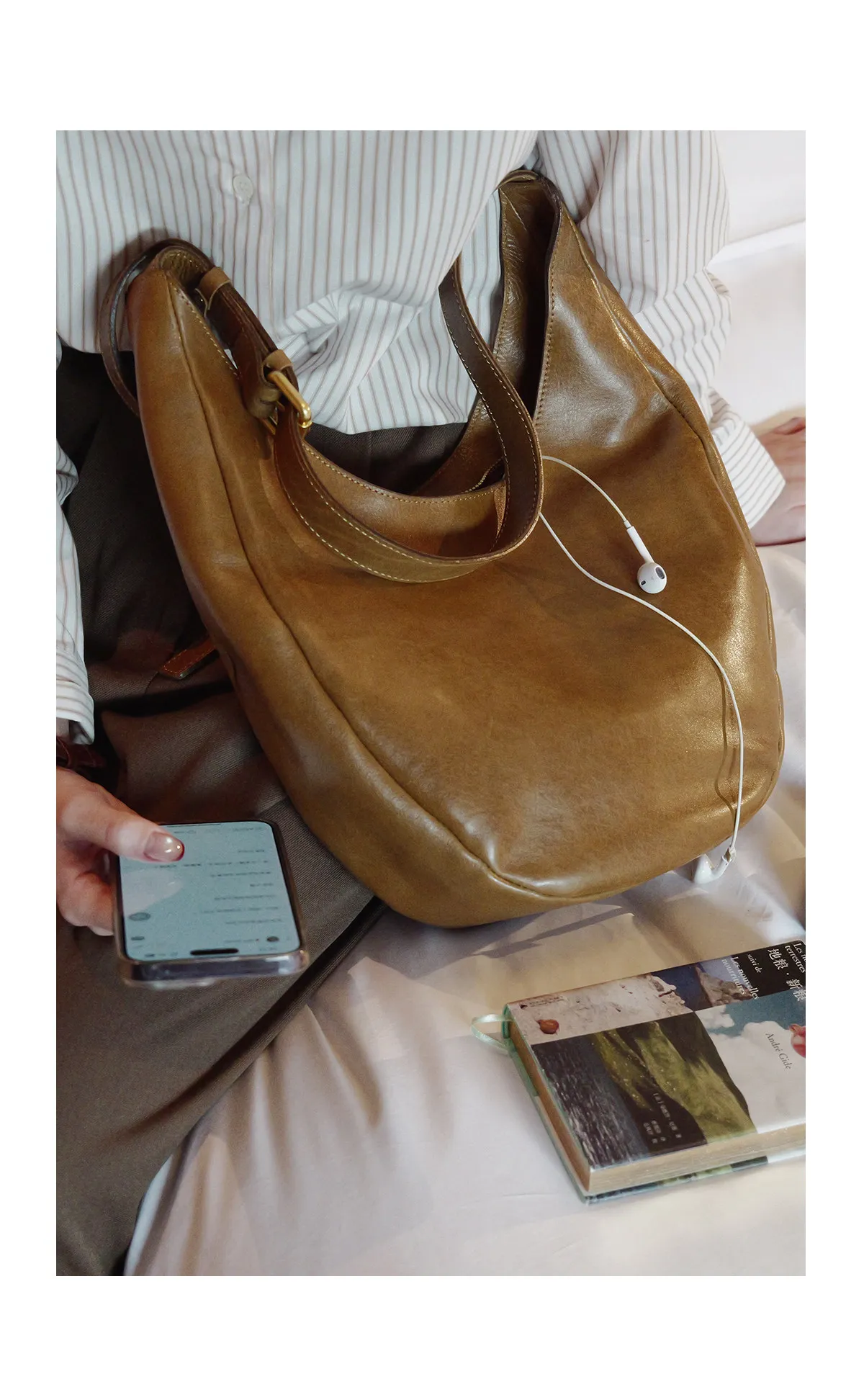 Lässige Damen-Umhängetasche aus weichem Echtleder für den täglichen Gebrauch, einfache Reisetasche, luxuriöse handgefertigte Damen-Unterarmtasche aus Rindsleder – Detail 7