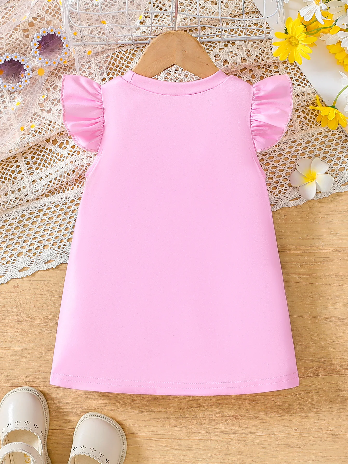 Girls Dress Baby Girl Dress A summer cute and fun little bee flower round neck fake two-piece suspender dress