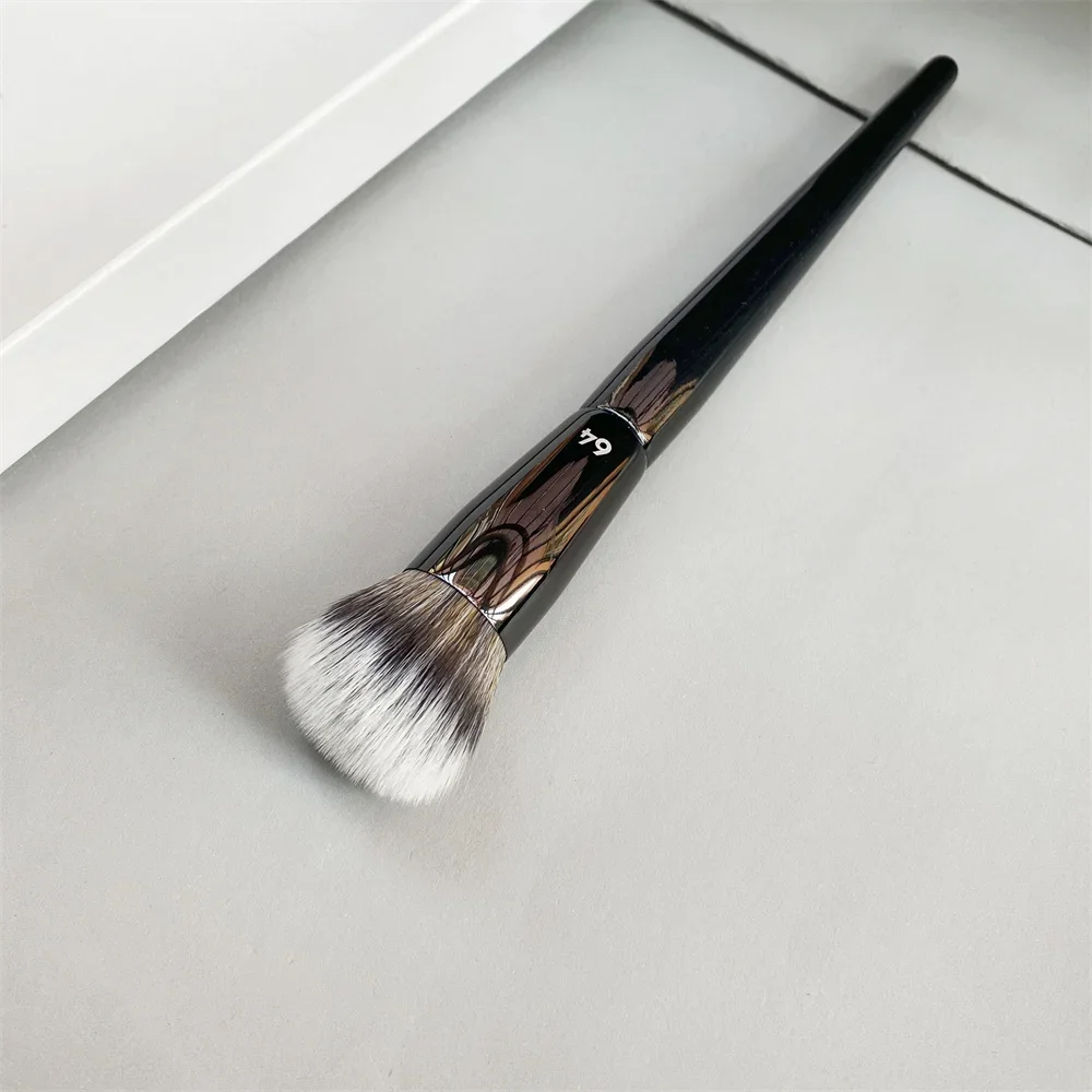 Pro Diffuser Foundation Brush 64 Black Dual-Fiber Stippling Foundation Cream Makeup Brush Tool