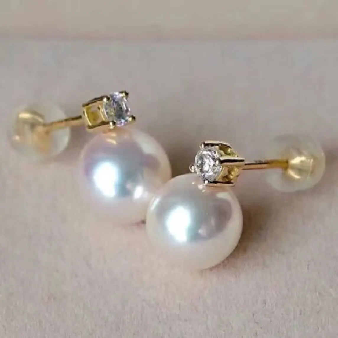 

AAAA 8-9mm Round Natural South Sea White Pearl Earrings in 18K Gold 925 silver