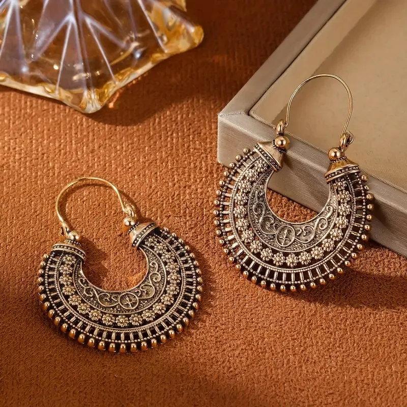 Retro Bohomian Antique Bronze Hoop Earrings for Women Niche Design Hollow Design Fashion Earring Daily Wear Party Jewelry Gifts